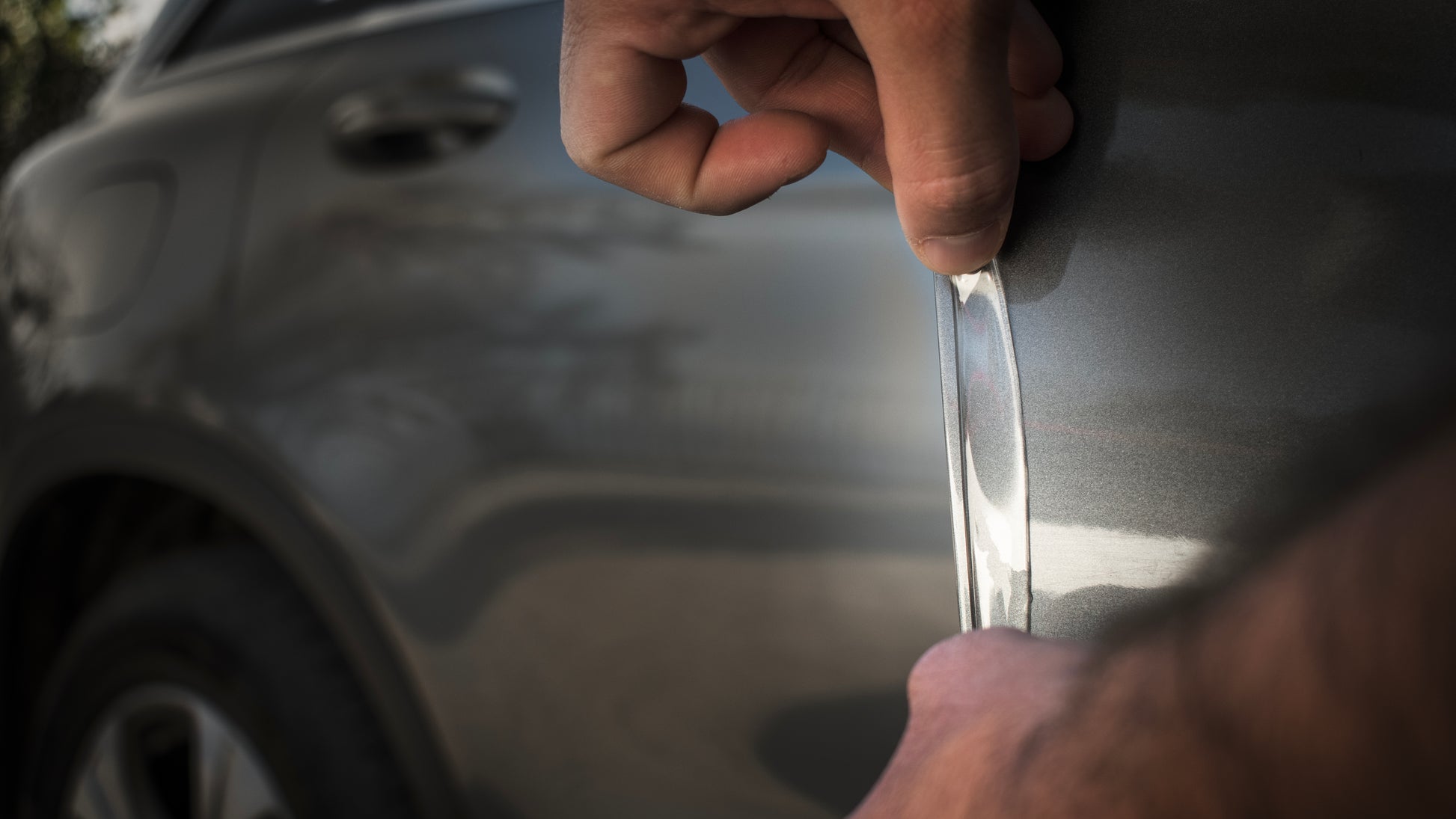 EdgeGuard Pro – Adesivi Invisibili Protettivi per Sportelli Auto e Specchietti 6 Pezzi – Made in Italy
